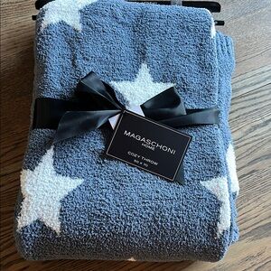 Magaschoni Blue Star Throw Blanket